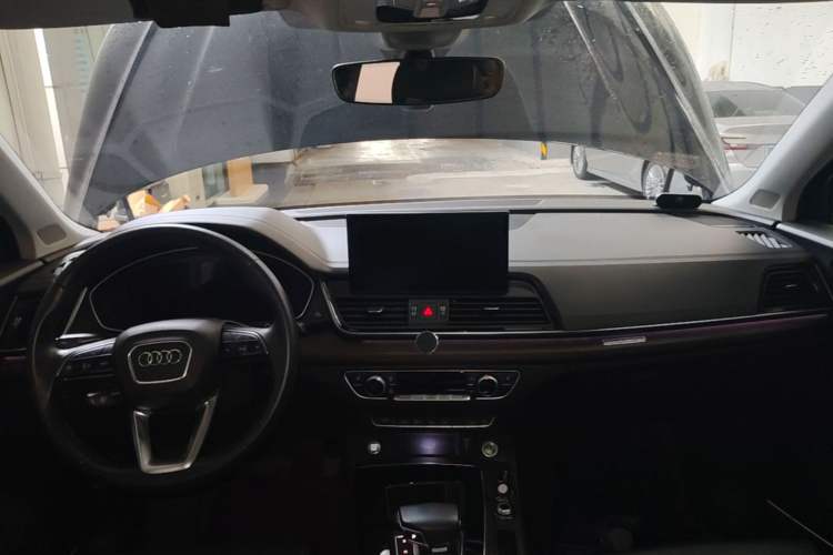 Used Audi Q5L 2022 Updated 45T Luxury Dynamic Version Center Console