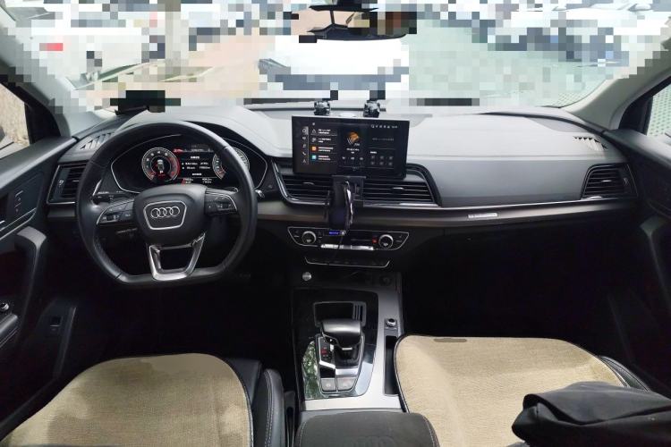 Used Audi Q5L 2022 40T Luxury Dynamic Model Center Console