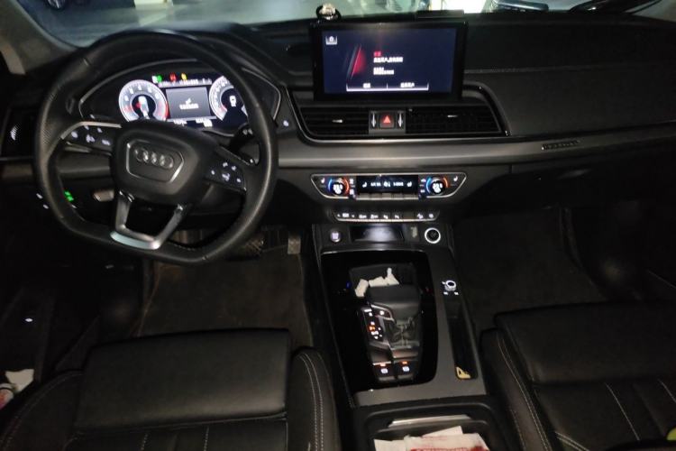 Used Audi Q5L 2022 45T Luxury Dynamic Model Center Console