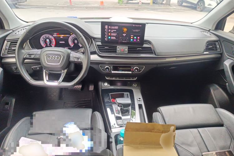 Used Audi Q5L 2022 40T Fashionable and Dynamic Model Center Console