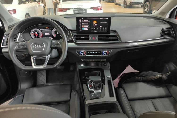 Used Audi Q5L 2022 Updated 45T Luxury Dynamic Version Center Console