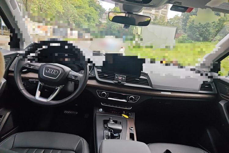 Used Audi Q5L 2022 Updated Version 40T Luxury Elegant Edition Center Console
