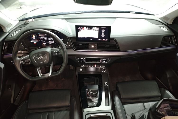 Used Audi Q5L 2022 45T Luxury Dynamic Model Center Console