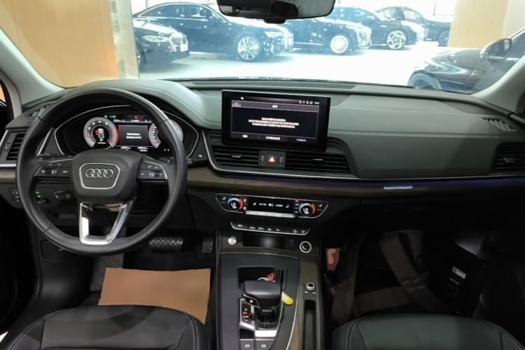 Used Audi Q5L 2022 Updated Version 40T Luxury Elegant Edition Center Console