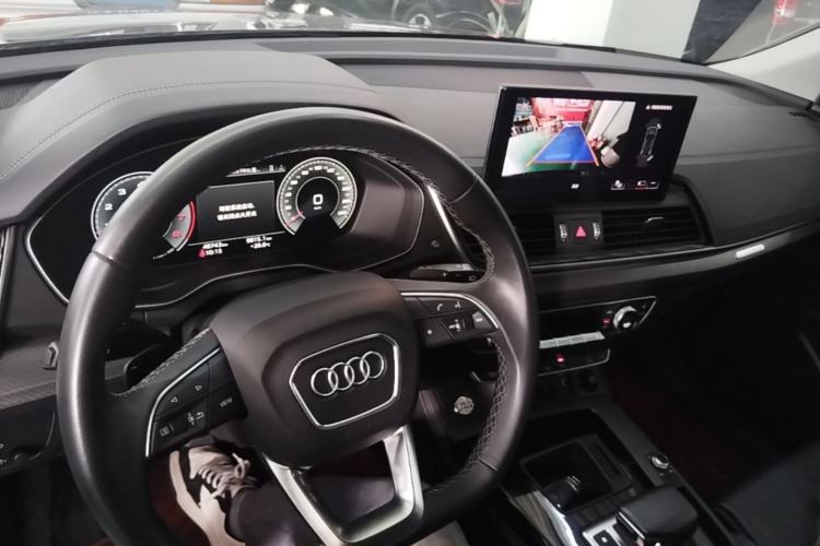 Used Audi Q5L 2022 Updated 40T Luxury Dynamic Edition Center Console