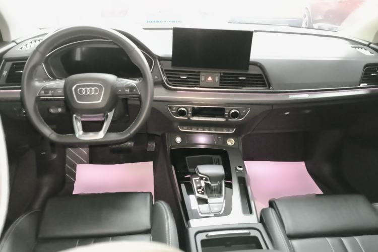 Used Audi Q5L 2022 40T Luxury Dynamic Model Center Console