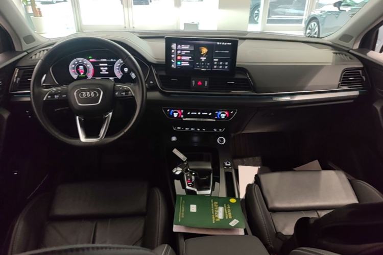 Used Audi Q5L 2022 Updated 45T Luxury Dynamic Version Center Console