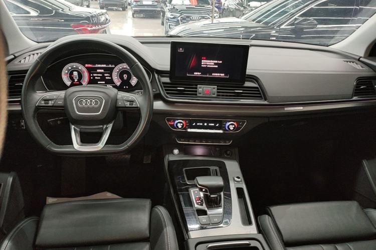 Used Audi Q5L 2022 40T Luxury Dynamic Model Center Console