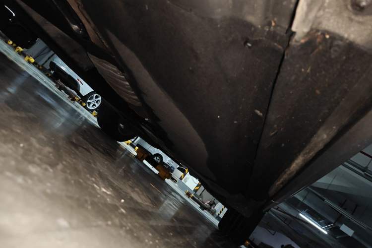 Used Audi Q5L 2022 40T Luxury Dynamic Model Chassis Front Left