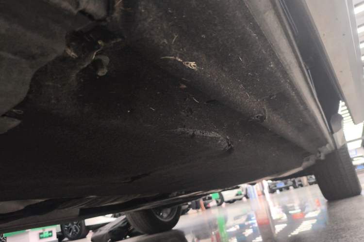 Used Audi Q5L 2022 40T Luxury Elegant Model Chassis Front Left