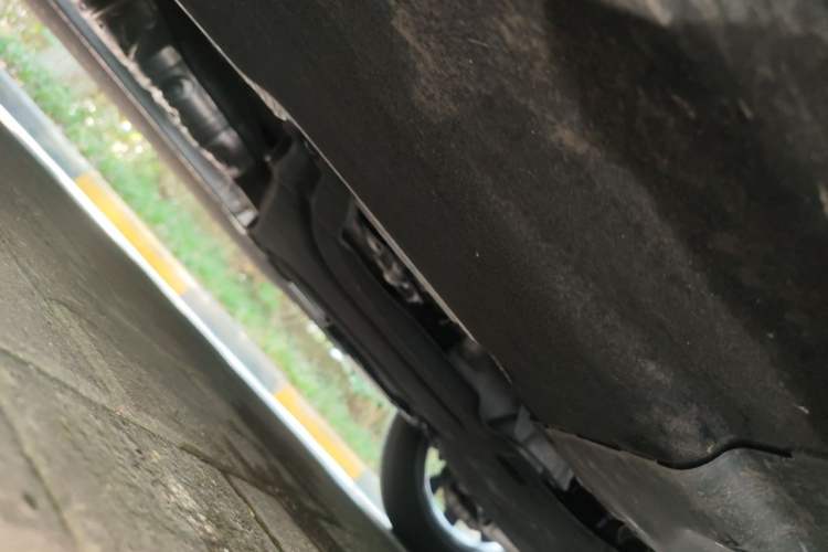 Used Audi Q5L 2022 40T Luxury Elegant Model Chassis Front Right