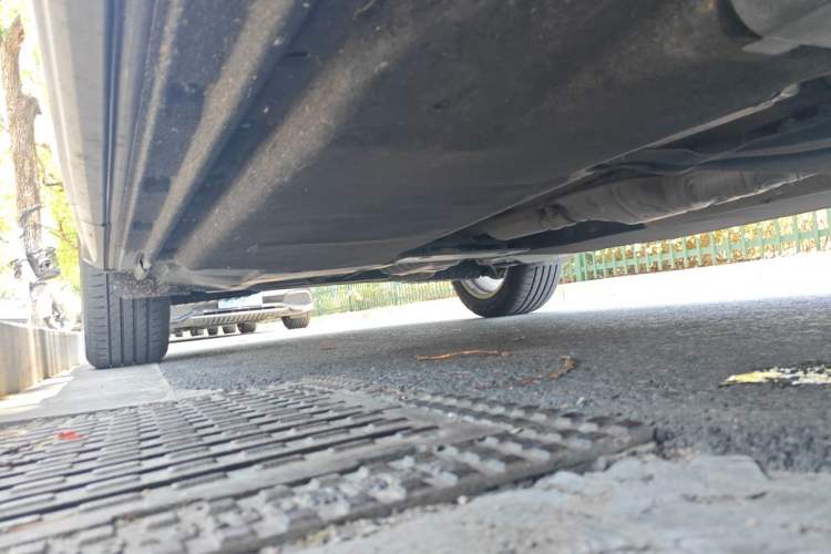 Used Audi Q5L 2022 40T Luxury Dynamic Model Chassis Front Right
