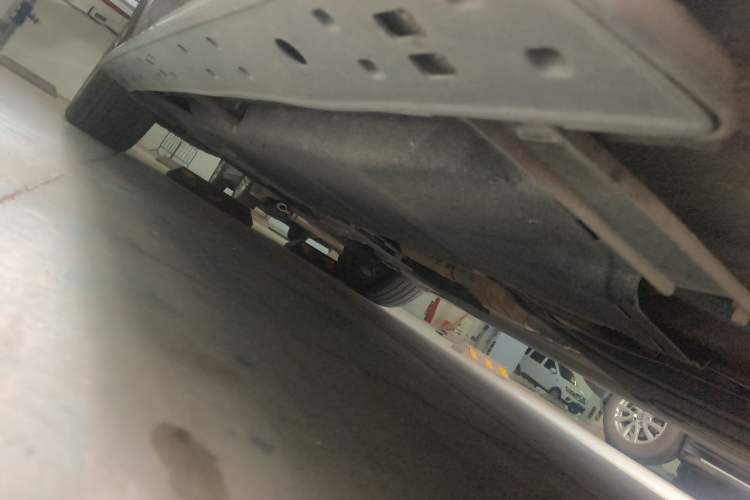 Used Audi Q5L 2022 40T Luxury Dynamic Model Chassis Front Right
