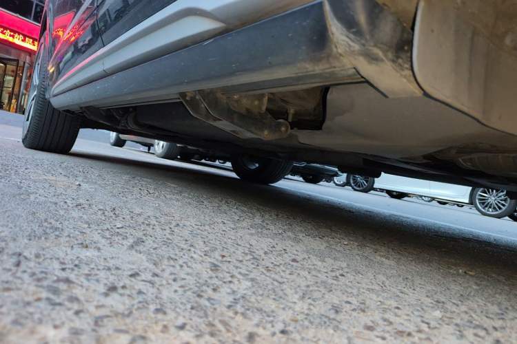 Used Audi Q5L 2022 40T Fashionable and Elegant Model Chassis Rear Left