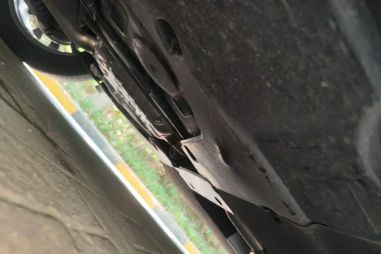 Used Audi Q5L 2022 40T Luxury Elegant Model Chassis Rear Right