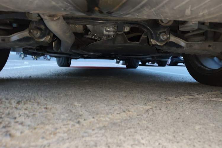 Used Audi Q5L 2022 40T Fashionable and Elegant Model Chassis Rear