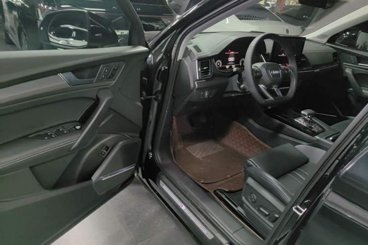 Used Audi Q5L 2022 45T Luxury Dynamic Model Driver Seat
