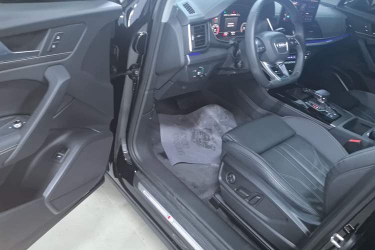 Used Audi Q5L 2022 Updated 40T Luxury Dynamic Edition Driver Seat