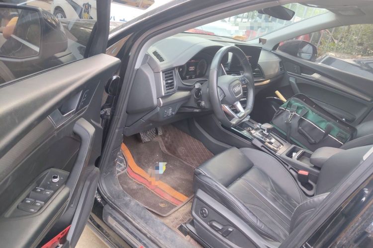Used Audi Q5L 2022 40T Fashionable and Dynamic Model Driver Seat