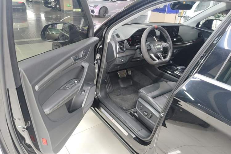 Used Audi Q5L 2022 40T Luxury Dynamic Model Driver Seat