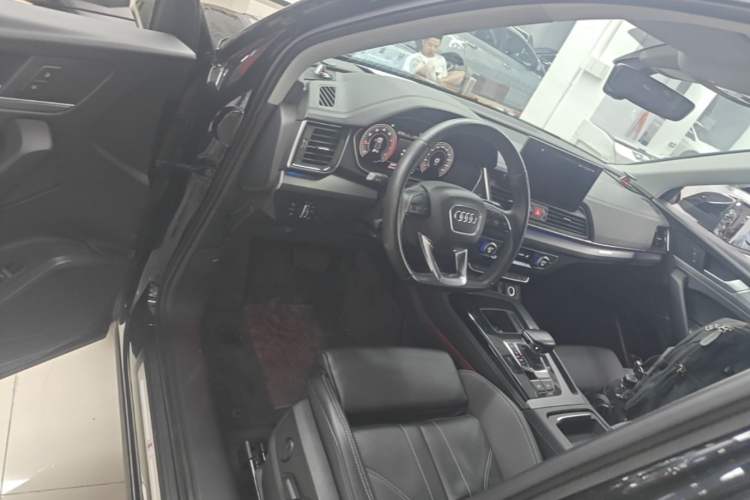 Used Audi Q5L 2022 40T Fashionable and Dynamic Model Driver Seat