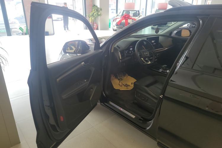 Used Audi Q5L 2022 40T Luxury Dynamic Model Driver Seat