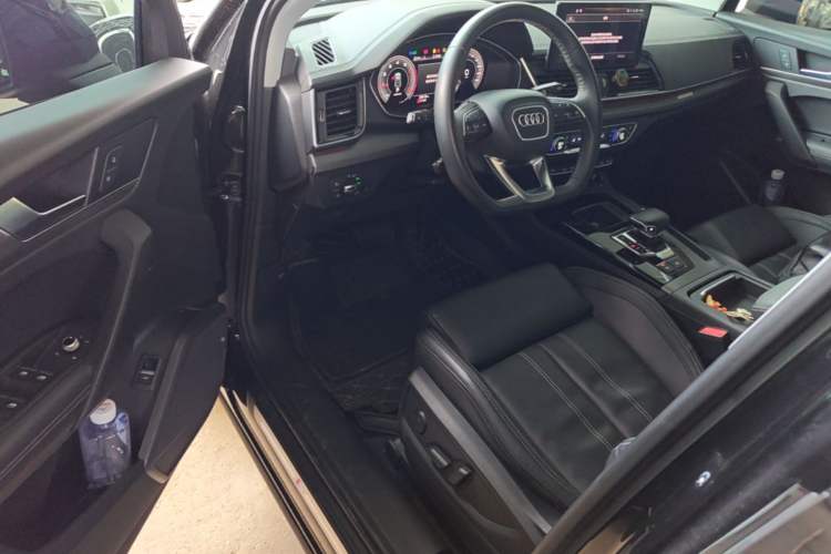 Used Audi Q5L 2022 40T Fashionable and Dynamic Model Driver Seat