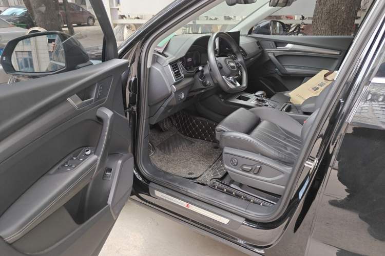 Used Audi Q5L 2022 40T Luxury Dynamic Model Driver Seat