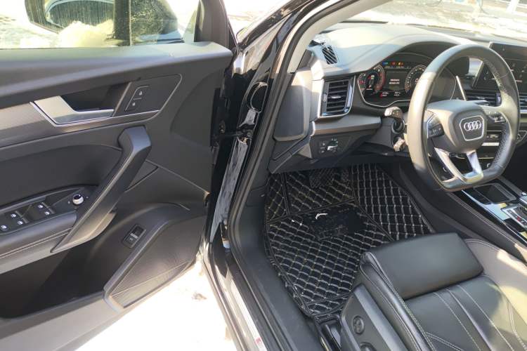 Used Audi Q5L 2022 40T Fashionable and Dynamic Model Driver Seat