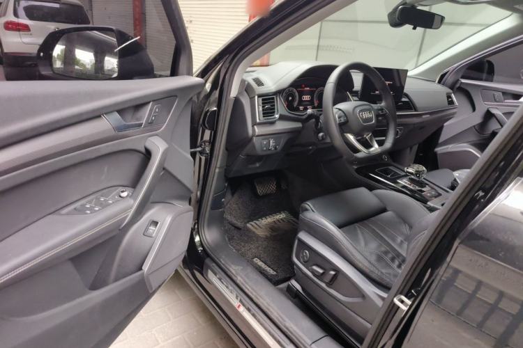 Used Audi Q5L 2022 40T RS Package Performance Model Driver Seat