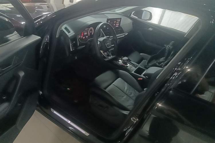 Used Audi Q5L 2022 40T Luxury Dynamic Model Driver Seat