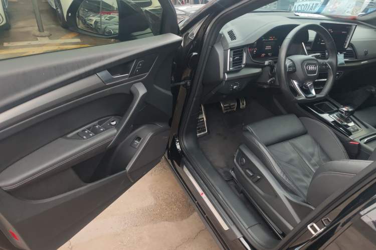 Used Audi Q5L 2022 Updated 40T Luxury Dynamic Edition Driver Seat