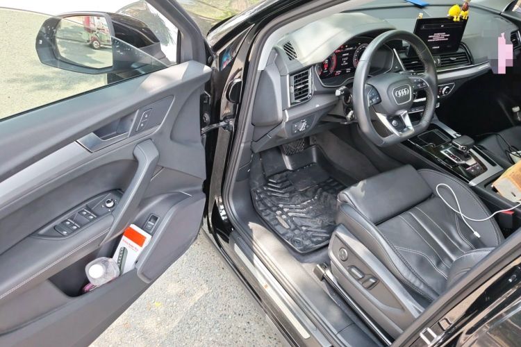 Used Audi Q5L 2022 40T Fashionable and Dynamic Model Driver Seat