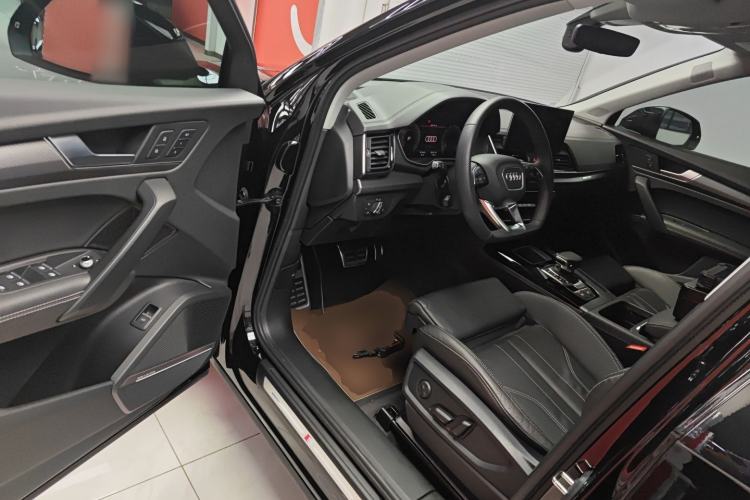 Used Audi Q5L 2022 Updated 45T Luxury Dynamic Version Driver Seat