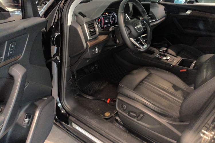 Used Audi Q5L 2022 40T Luxury Elegant Model Driver Seat