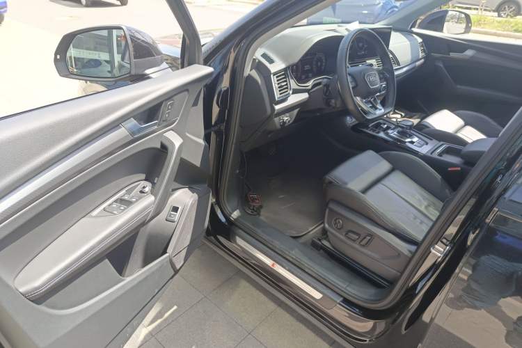 Used Audi Q5L 2022 Updated 40T Luxury Dynamic Edition Driver Seat