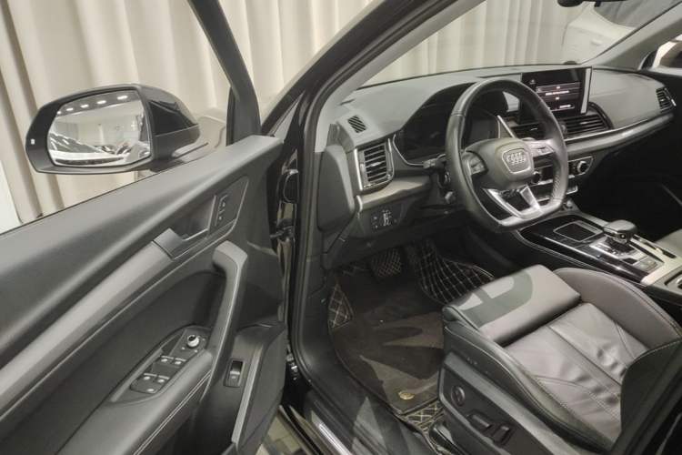 Used Audi Q5L 2022 40T Fashionable and Dynamic Model Driver Seat