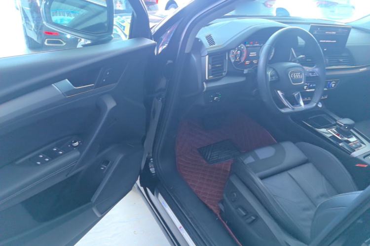 Used Audi Q5L 2022 40T Fashionable and Dynamic Model Driver Seat