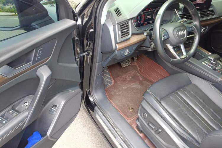 Used Audi Q5L 2022 40T Luxury Elegant Model Driver Seat