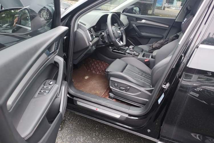 Used Audi Q5L 2022 Updated 40T Luxury Dynamic Edition Driver Seat