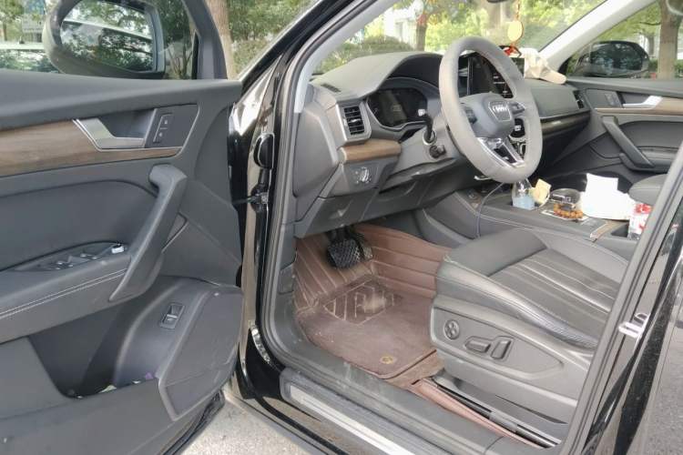 Used Audi Q5L 2022 40T Luxury Elegant Model Driver Seat