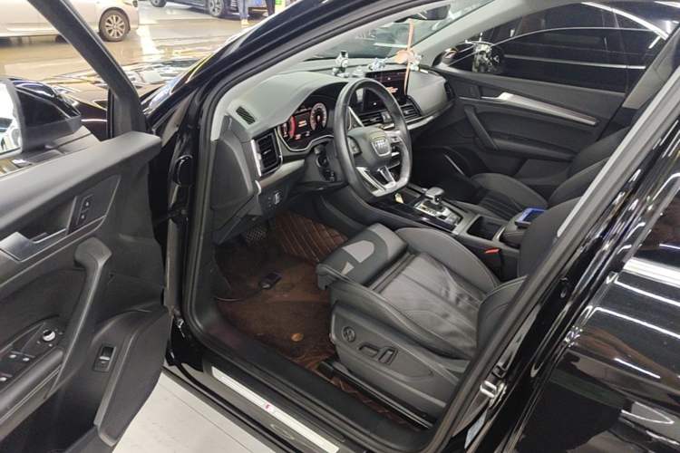 Used Audi Q5L 2022 Updated 40T Luxury Dynamic Edition Driver Seat