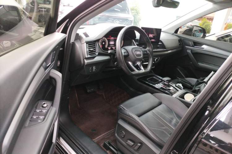 Used Audi Q5L 2022 40T Fashionable and Dynamic Model Driver Seat
