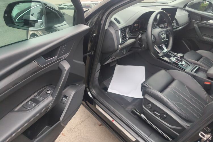 Used Audi Q5L 2022 40T Luxury Dynamic Model Driver Seat