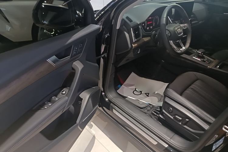 Used Audi Q5L 2022 45T Luxury Elegant Model Driver Seat