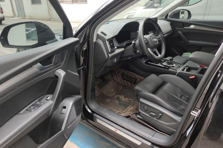 Used Audi Q5L 2022 Updated 40T Luxury Dynamic Edition Driver Seat