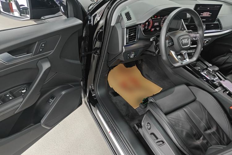Used Audi Q5L 2022 40T Fashionable and Dynamic Model Driver Seat