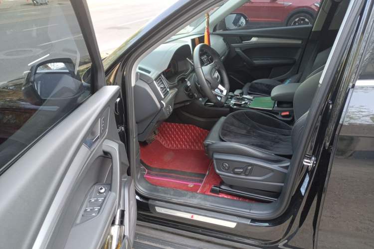Used Audi Q5L 2022 40T Fashionable and Dynamic Model Driver Seat