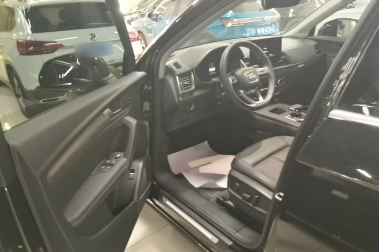 Used Audi Q5L 2022 Updated Version 45T Luxury Prestige Edition Driver Seat