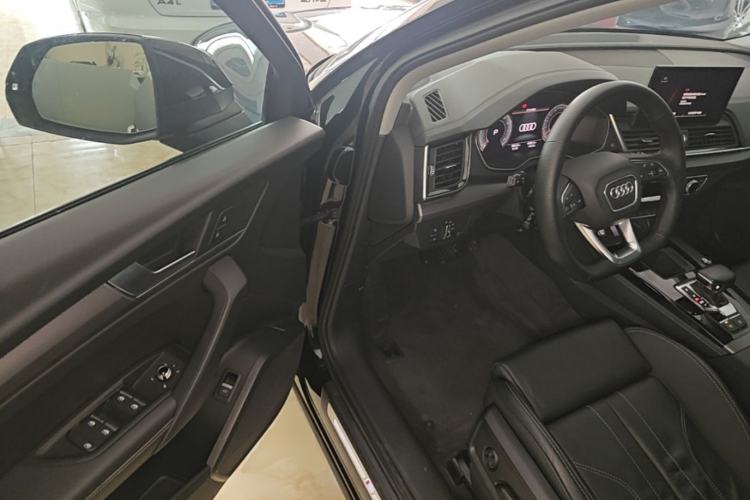 Used Audi Q5L 2022 Updated 40T Luxury Dynamic Edition Driver Seat